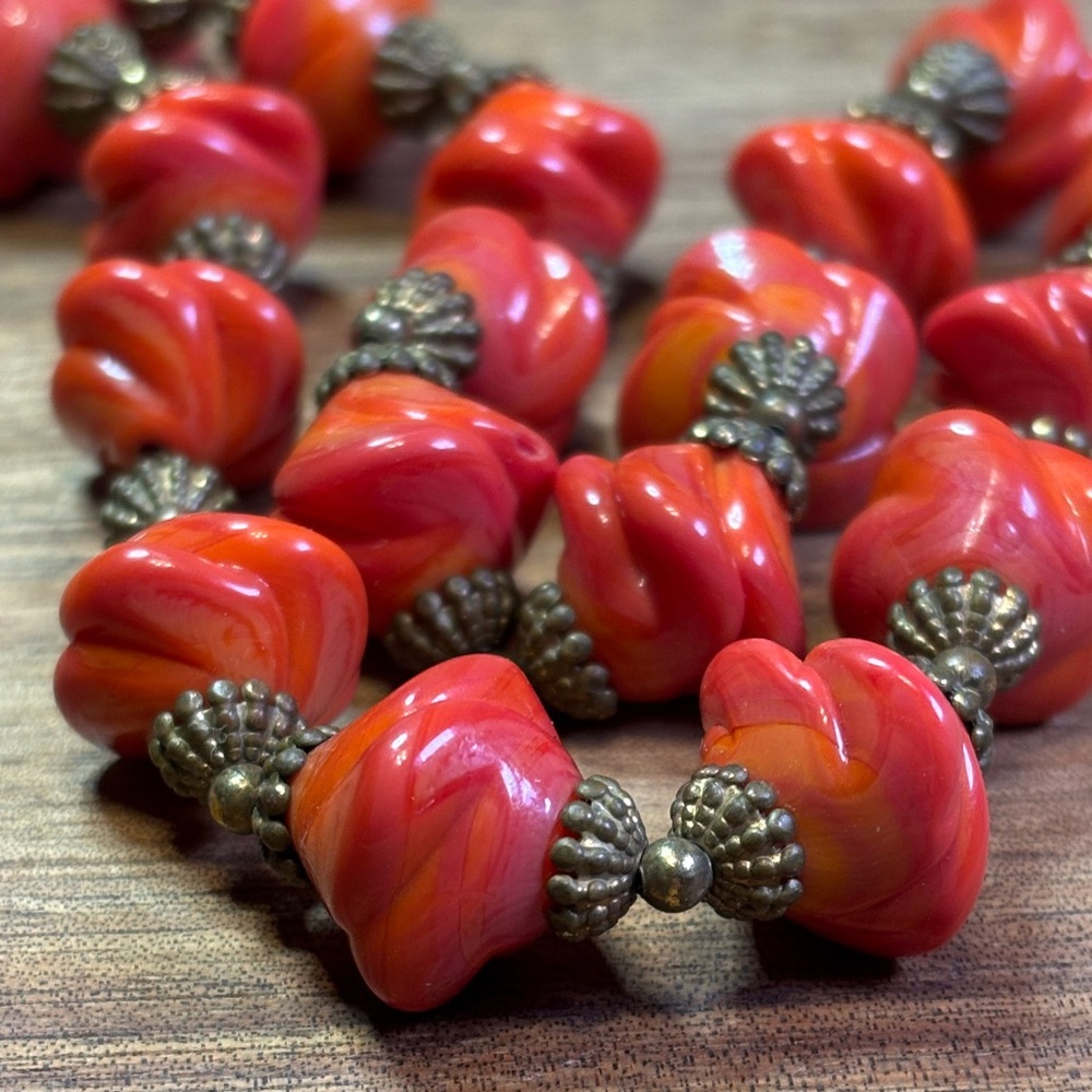 Vintage orange & red glass swirl double strand bracelet - Picture 2 of 11